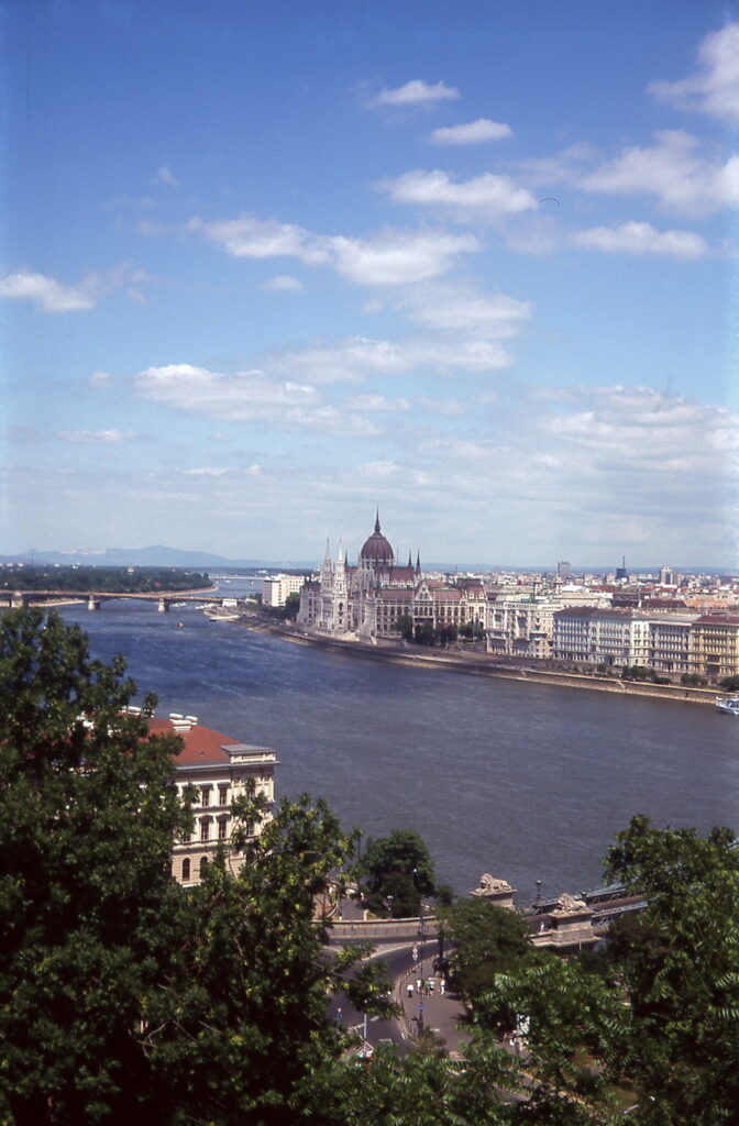 Kodak Retina IIa Fuji Sensia 100-9763