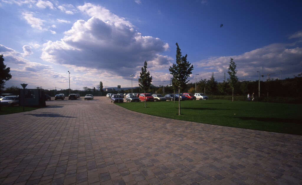 Bessa L Voigtlander 4/15mm Heliar Velvia 50-5496