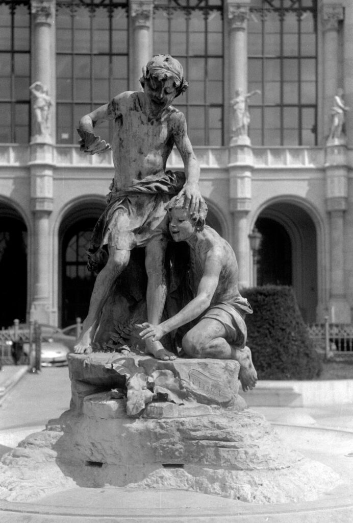 Contax II Sonnar 5cm f2 Fomapan 100-12218
