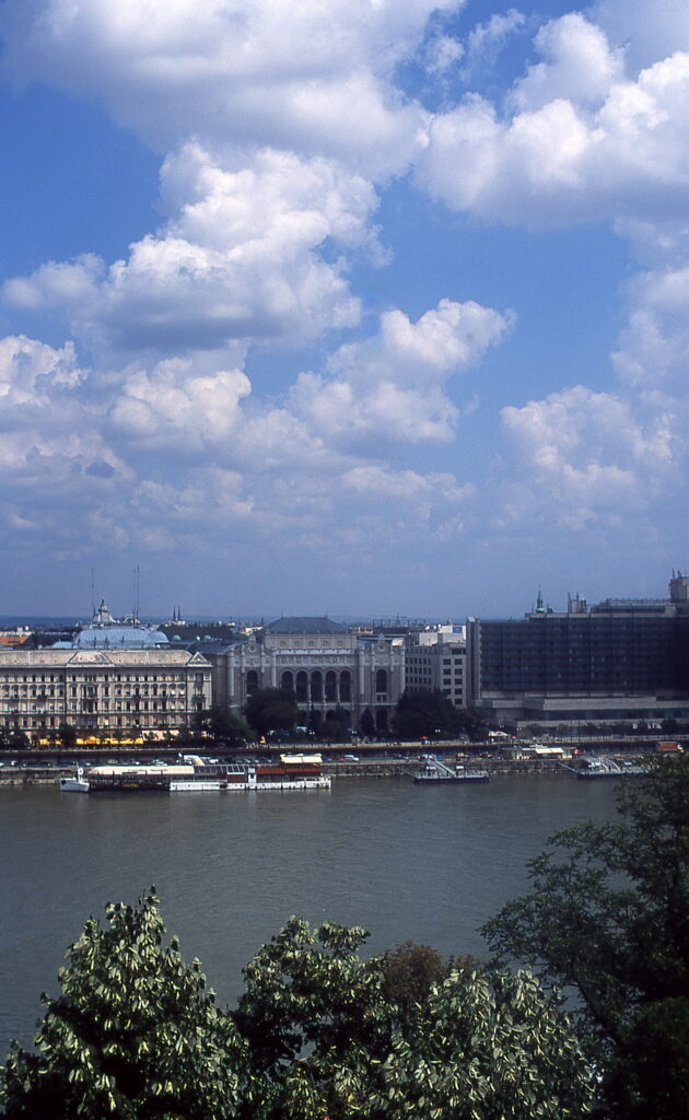 Yashica ML24 Contax RTS Provia100-10119