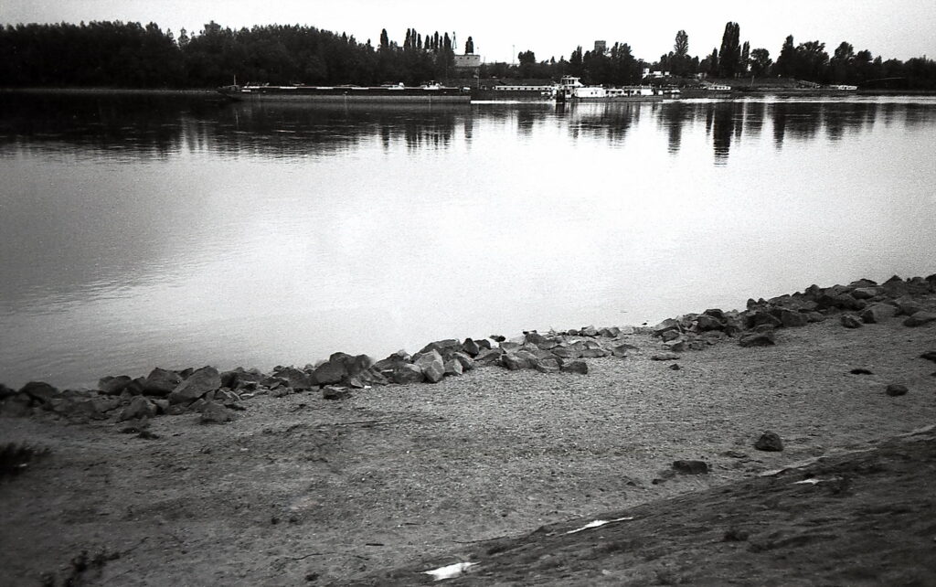 Konica A4 Agfa APX 100-8774