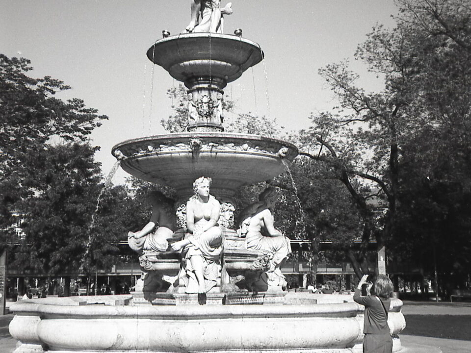 Konica A4 Agfa APX 100 Fomadon LQR