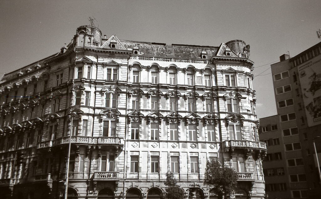 Konica A4 Agfa APX 100 Fomadon LQR-8862