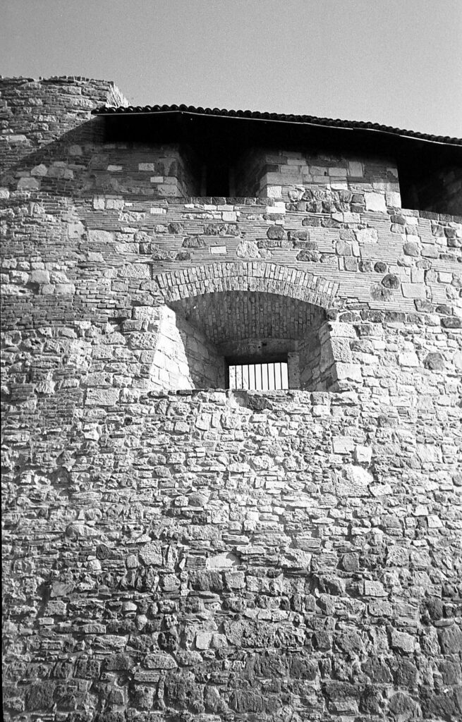 Konica AF3 Agfa APX 100-9984