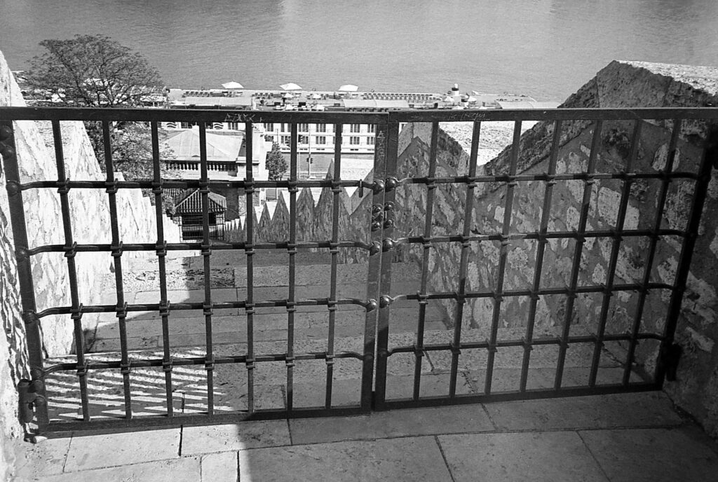 Konica AF3 Agfa APX 100-9987