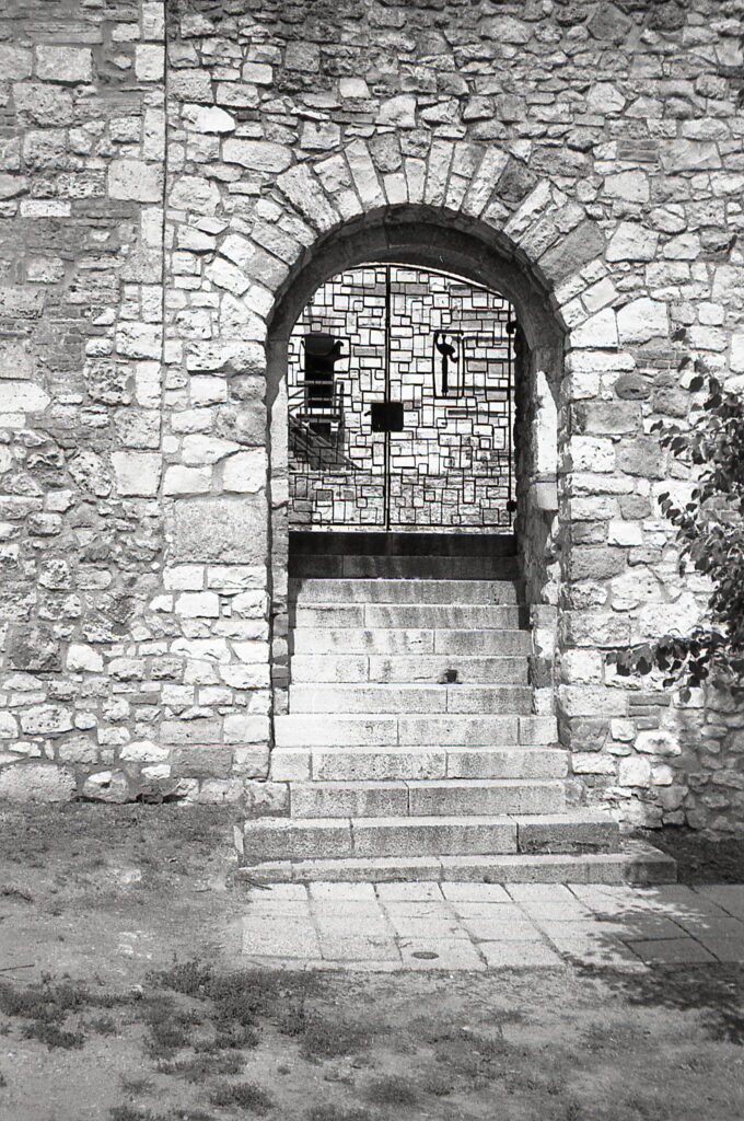 Konica C35 35mm f2.8 automatic Agfa APX100-9716