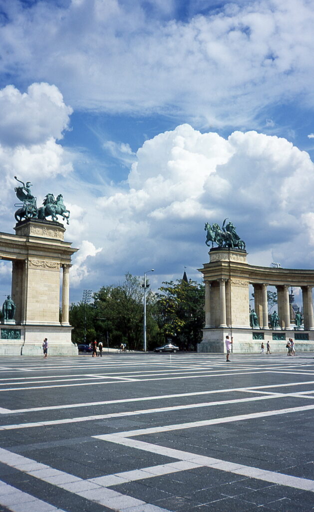 Konica C35 Black Provia 100-9993