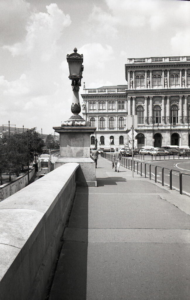 Konica C35 MF AF AGFA-APX100-9314