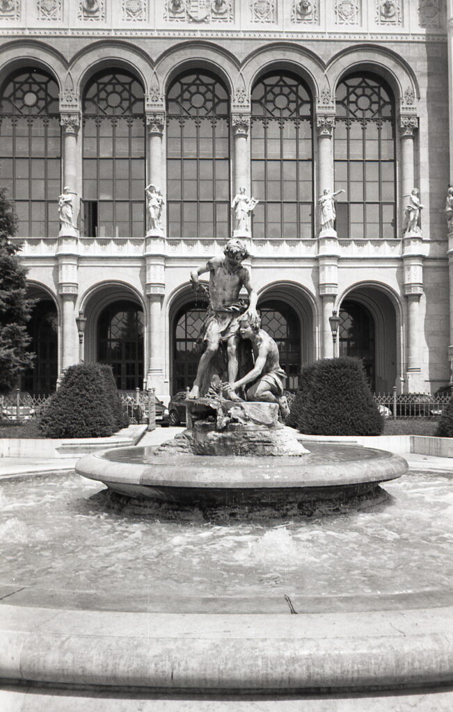 Konica C35 MF AF AGFA-APX100-9321