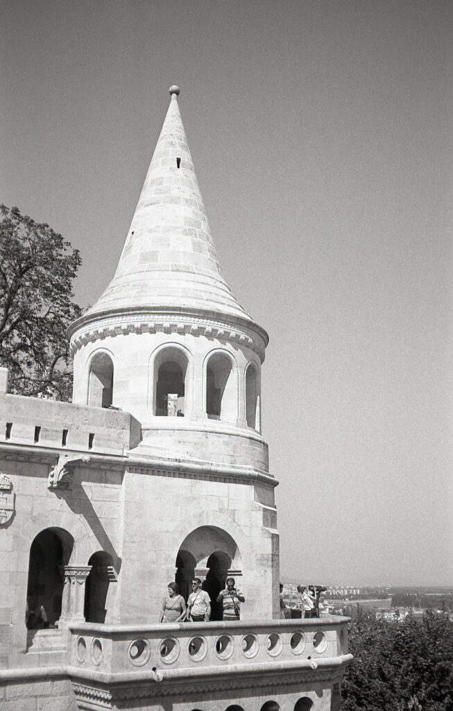 Konica C35 Silver Agfa APX 100-9835