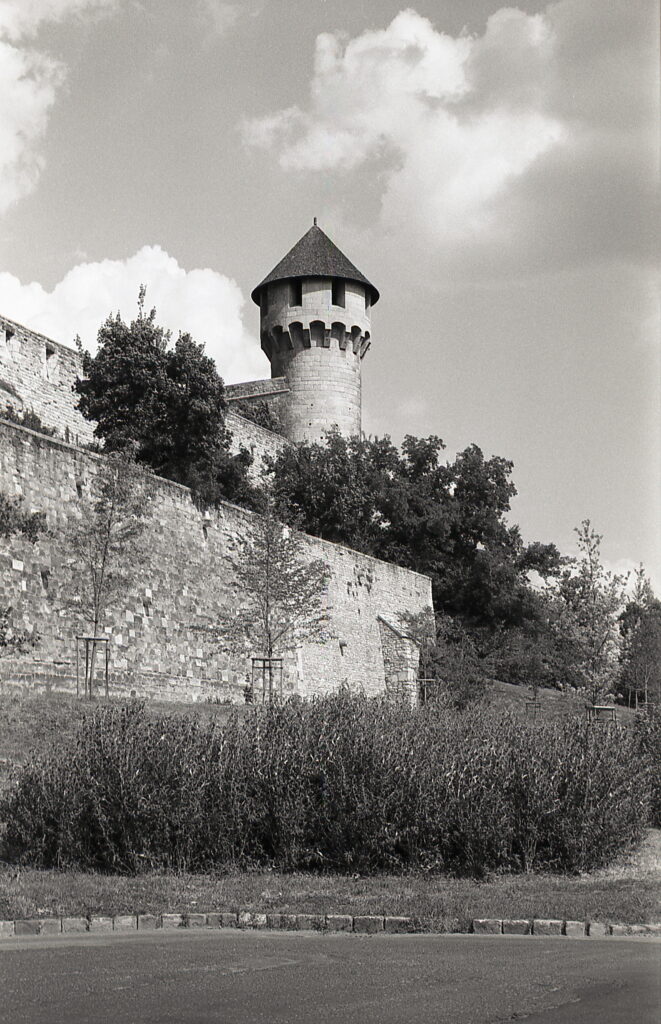 Konica IIIM Agfa APX 100-9349