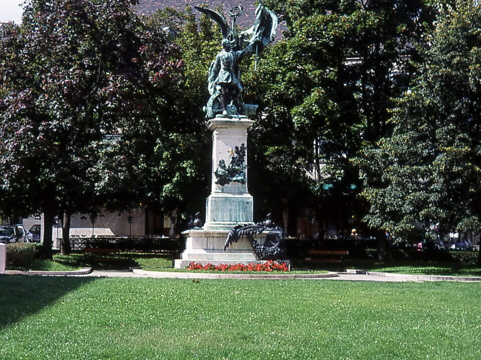 Konica IIIM Astia 100