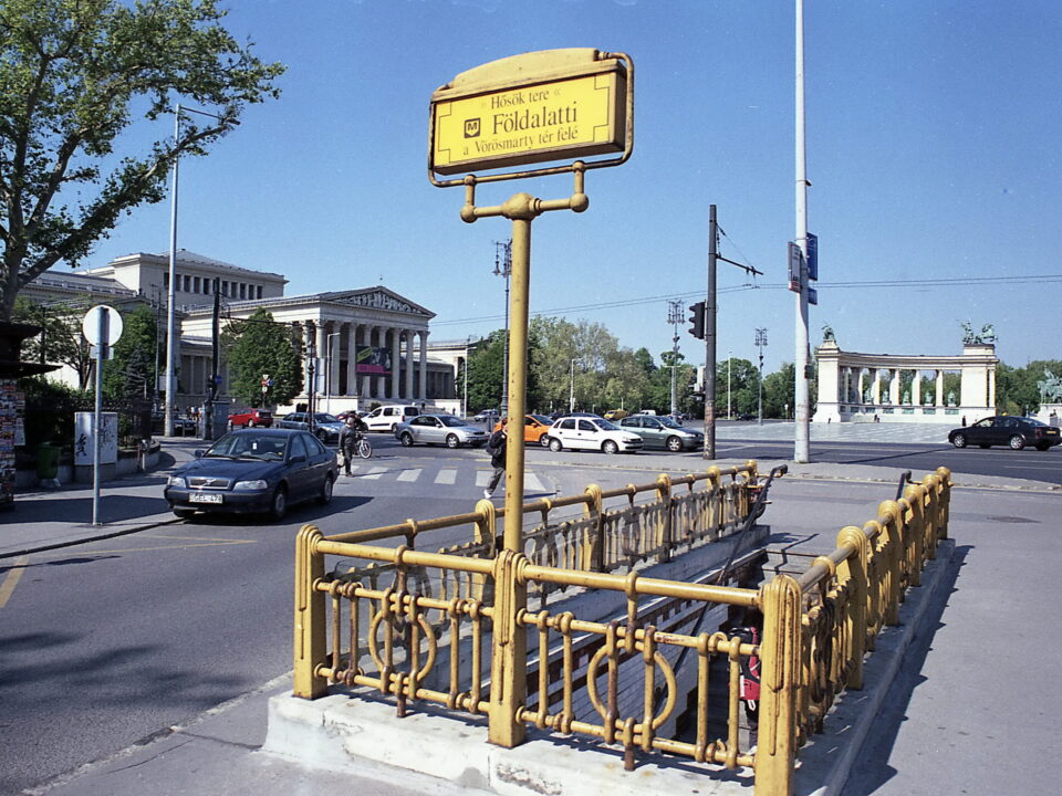Konica FP Konishiroku Hexanon 35mm f2.8 FujiColor 200