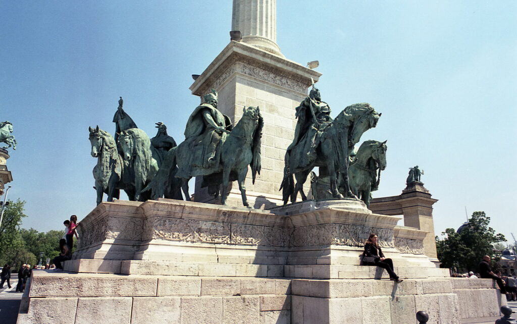 Konica FP Konishiroku Hexanon 35mm f2.8 FujiColor 200-8949