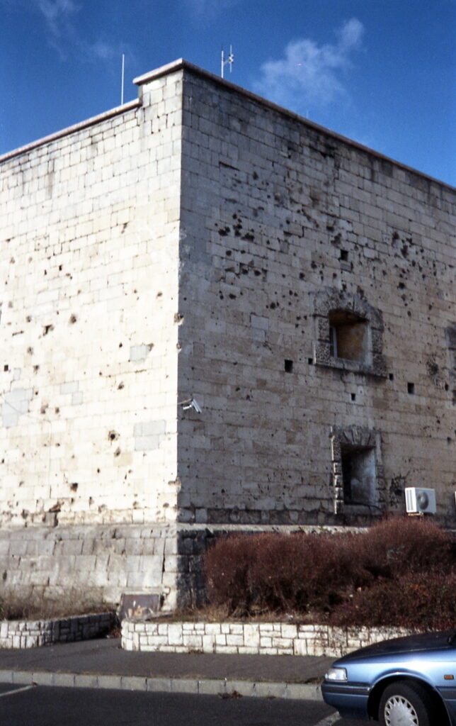Olympus MJU-1 black Fujicolor 200-10600