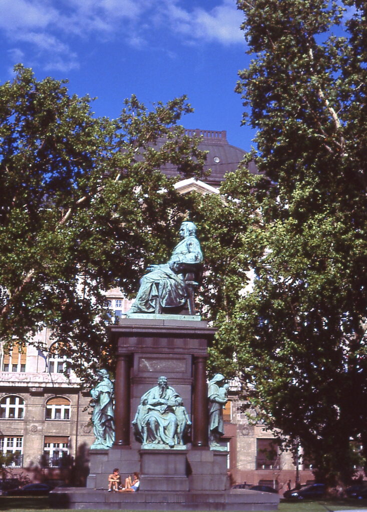 Olympus Pen Ft 38mm 1.8 Provia 100-13067