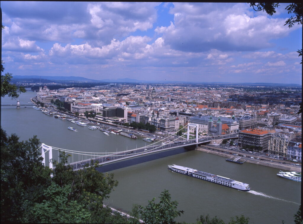 Pentax 645 Flektogon 50 MC Kodak Ektachrome 100-9542