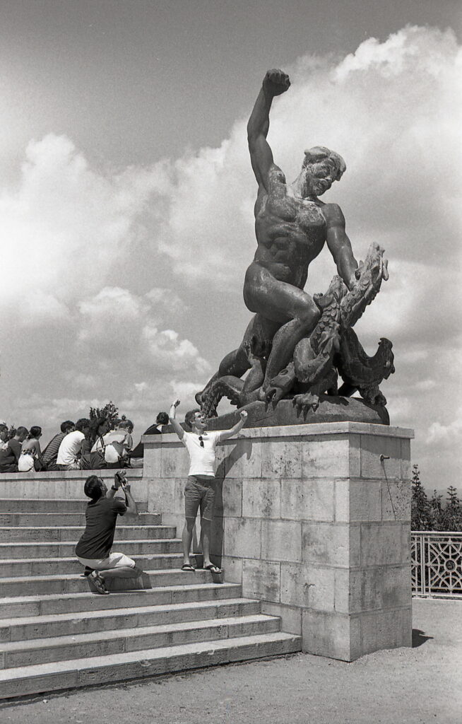 Yashica Electro 35GN black Agfa APX 100-9468