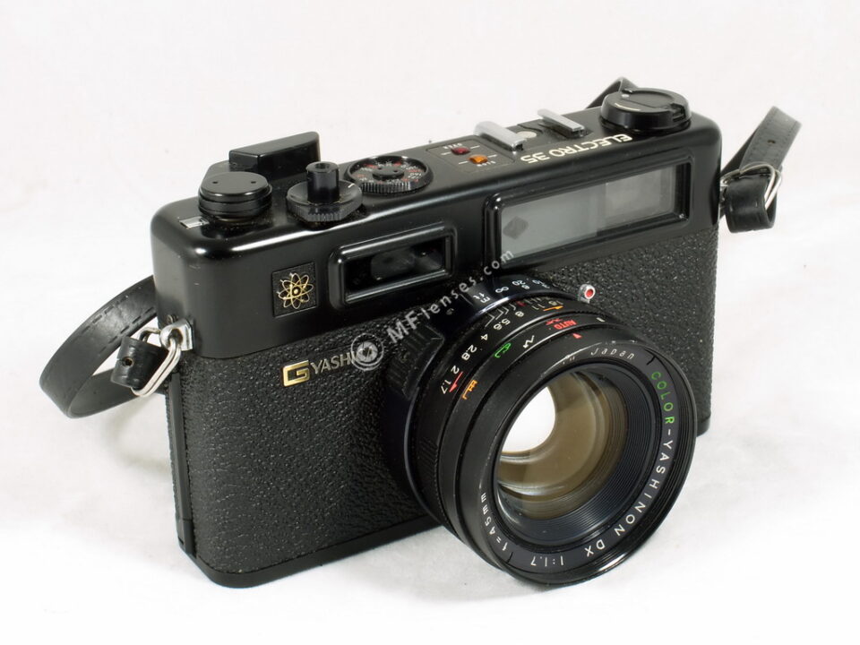 Yashica Electro 35GN black Agfa APX 100