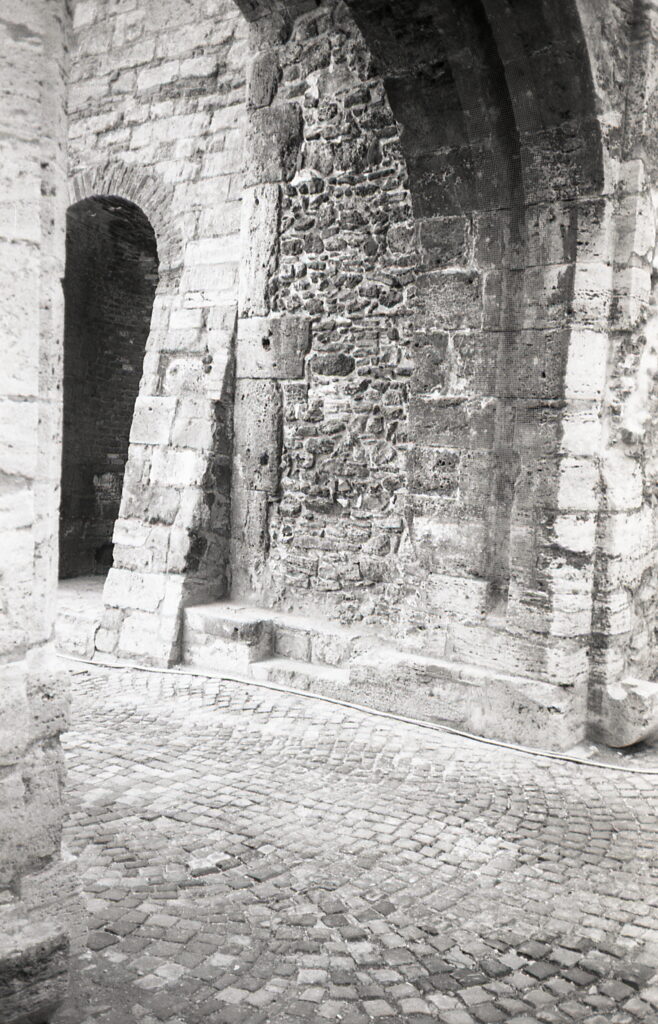 Yashica T4 Agfa APX 100-9050