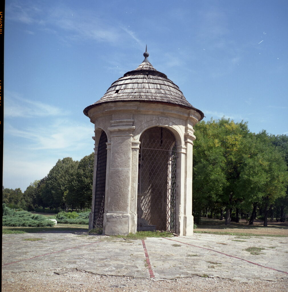 Yashica MAT124G-5392