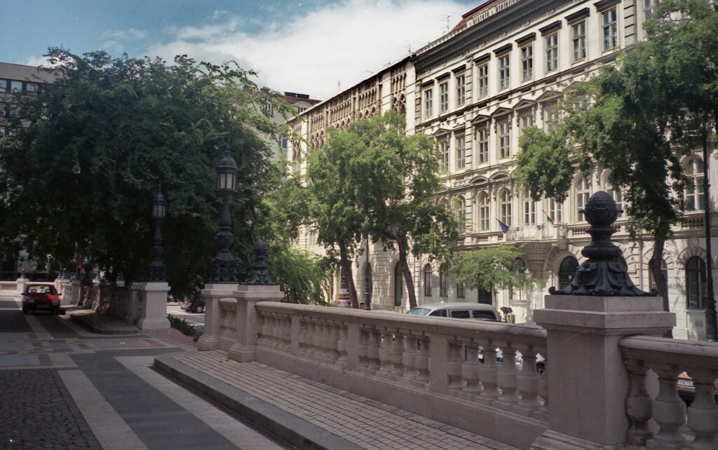Yashica T3 CZ Tessar 35mm f2.8-6242
