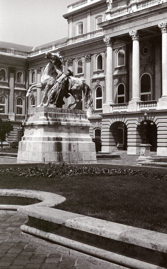Fed-4-Industar-61-Agfa Apx 100-9056