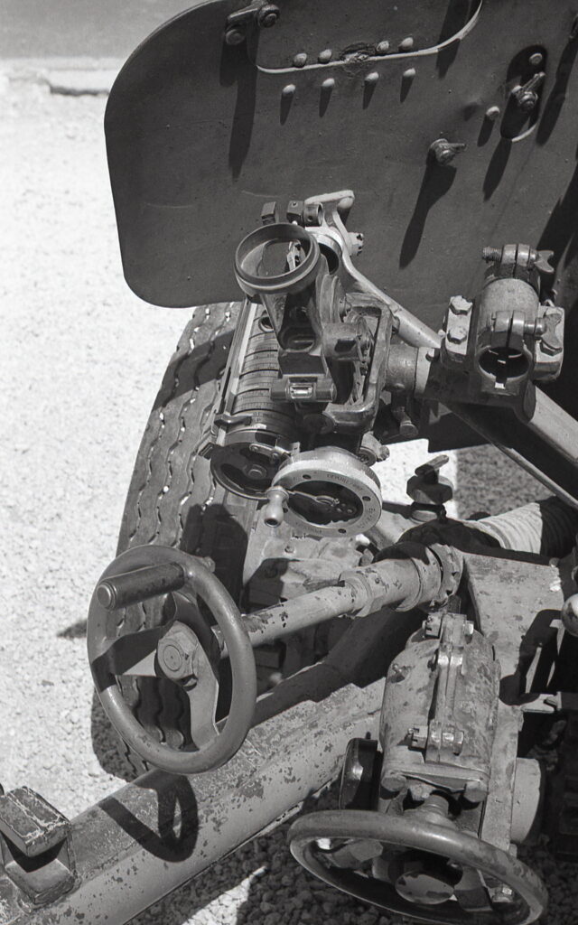 Fed-5b Industar-26 Agfa APX100-10326