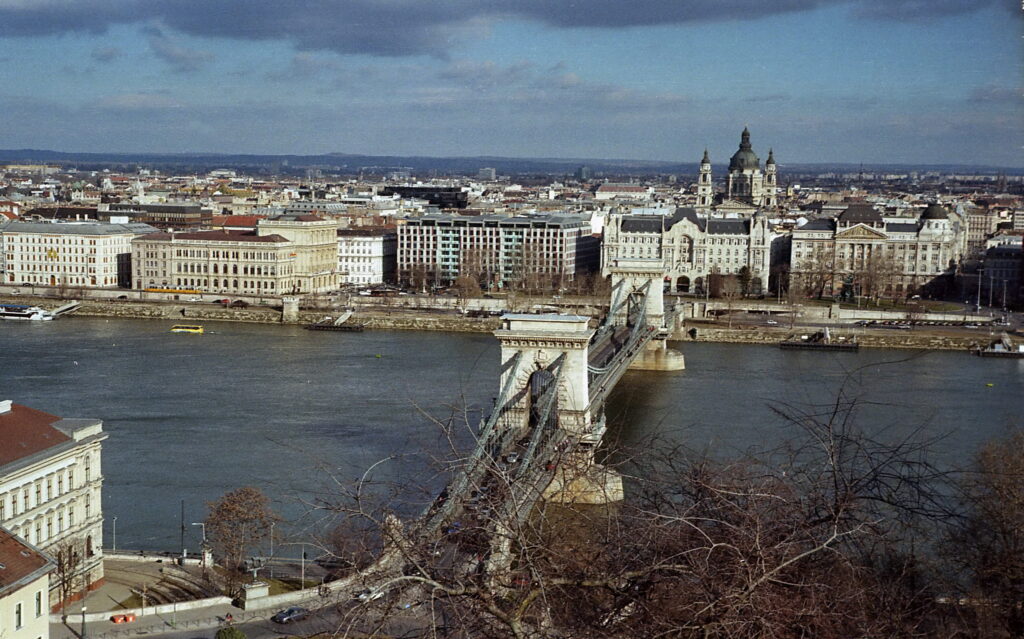 Kiev-4 Jupiter-8 50mm f2.8 Paradise 200-8356