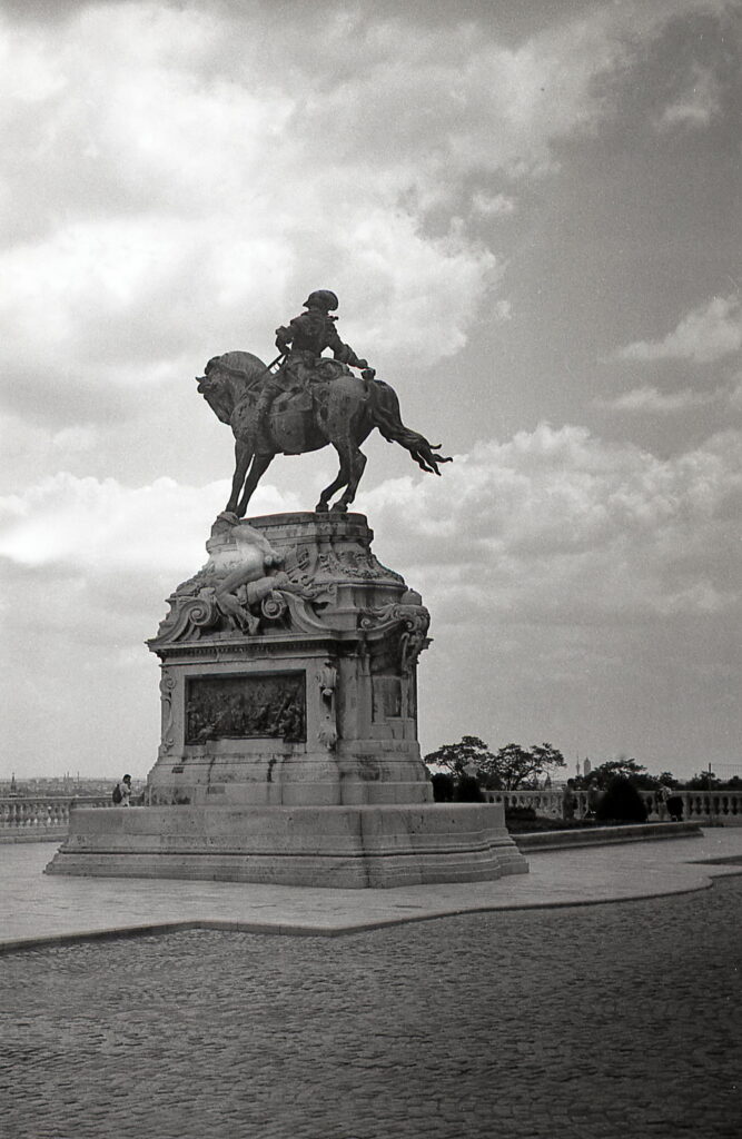 Kiev-4 Jupiter-8M Agfa APX100-9289