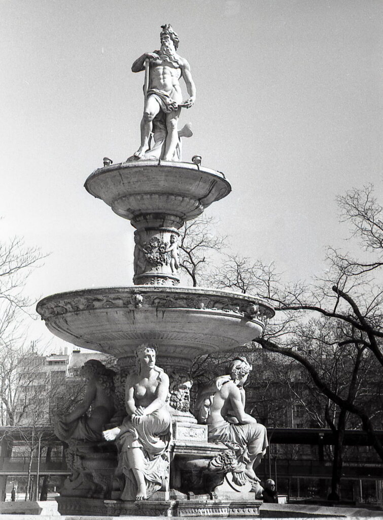 Kiev-4 Carl Zeiss Jena Sonnar 5cm f1.5 Red T -8479