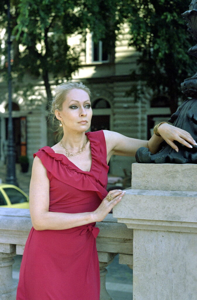 Kiev4AM Helios103 50mm f1.8 Kodak GOLD 100-13297