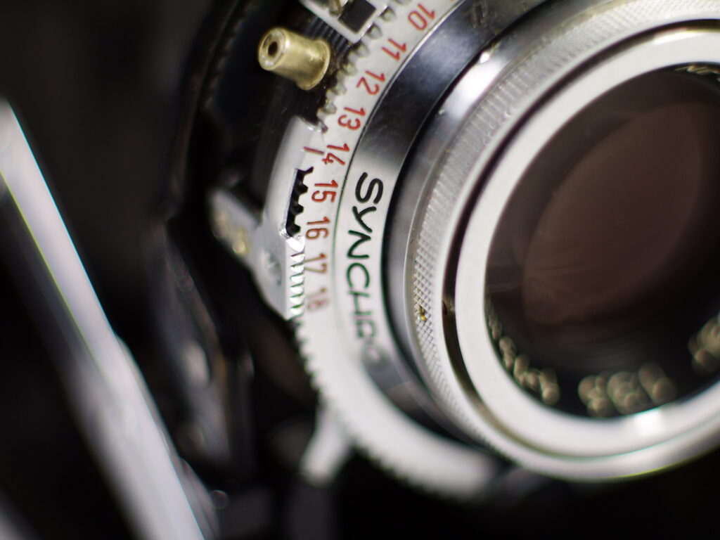Schenider-Kreuznach Xenon 75mm f2-8147