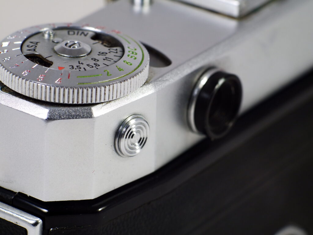 Schenider-Kreuznach Xenon 75mm f2-8152