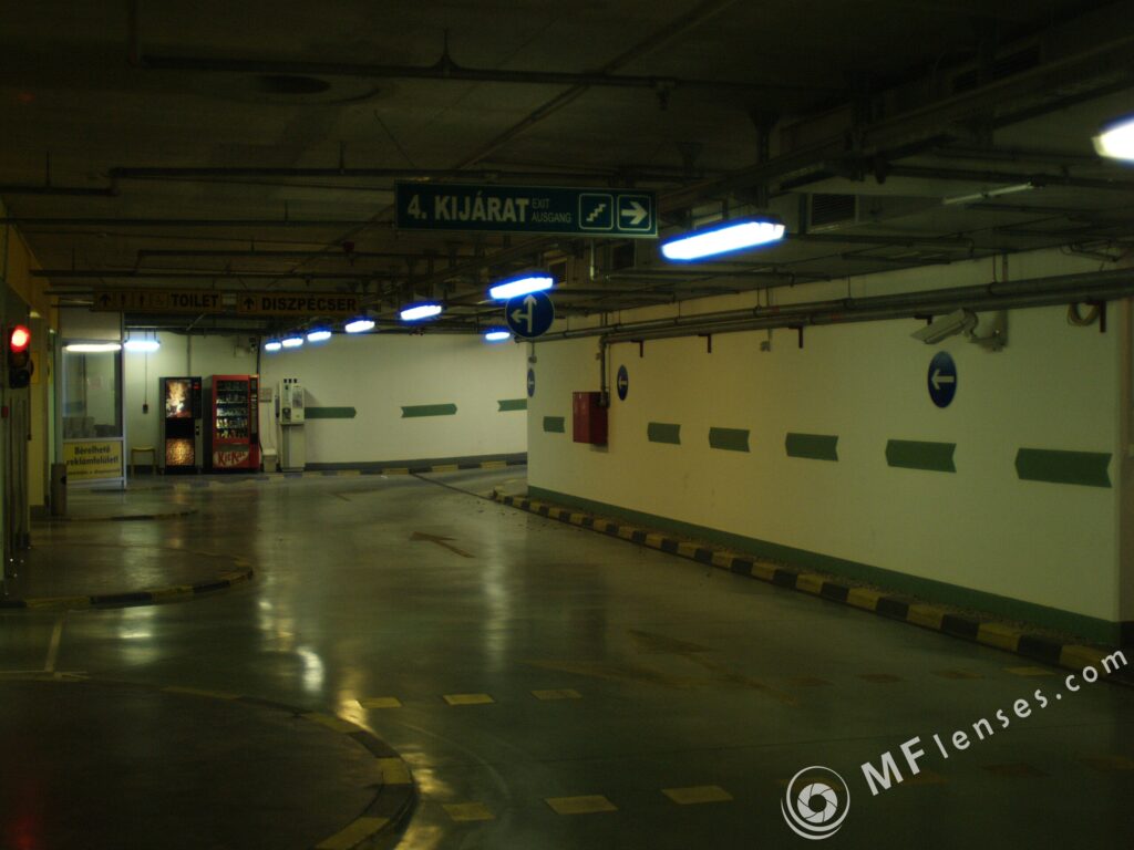 2/24mm Olympus OM-3370
