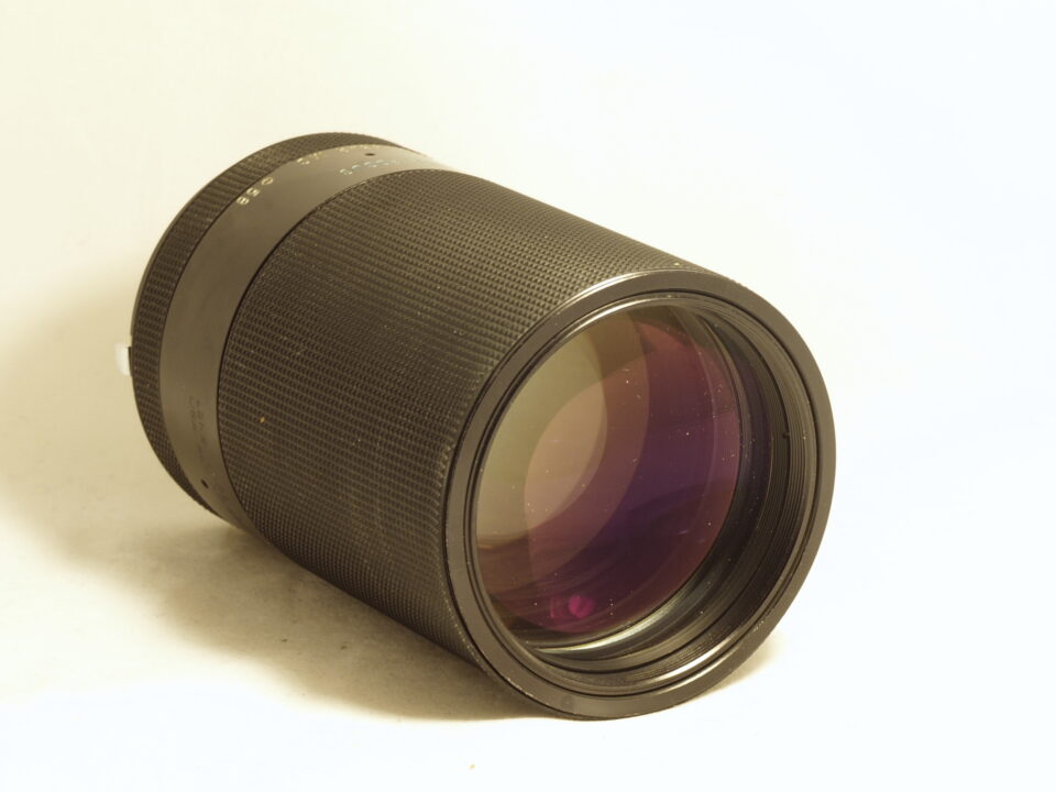 Tamron 200mm f3.5 04B