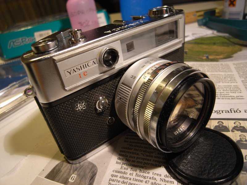 Yashica Lynx
